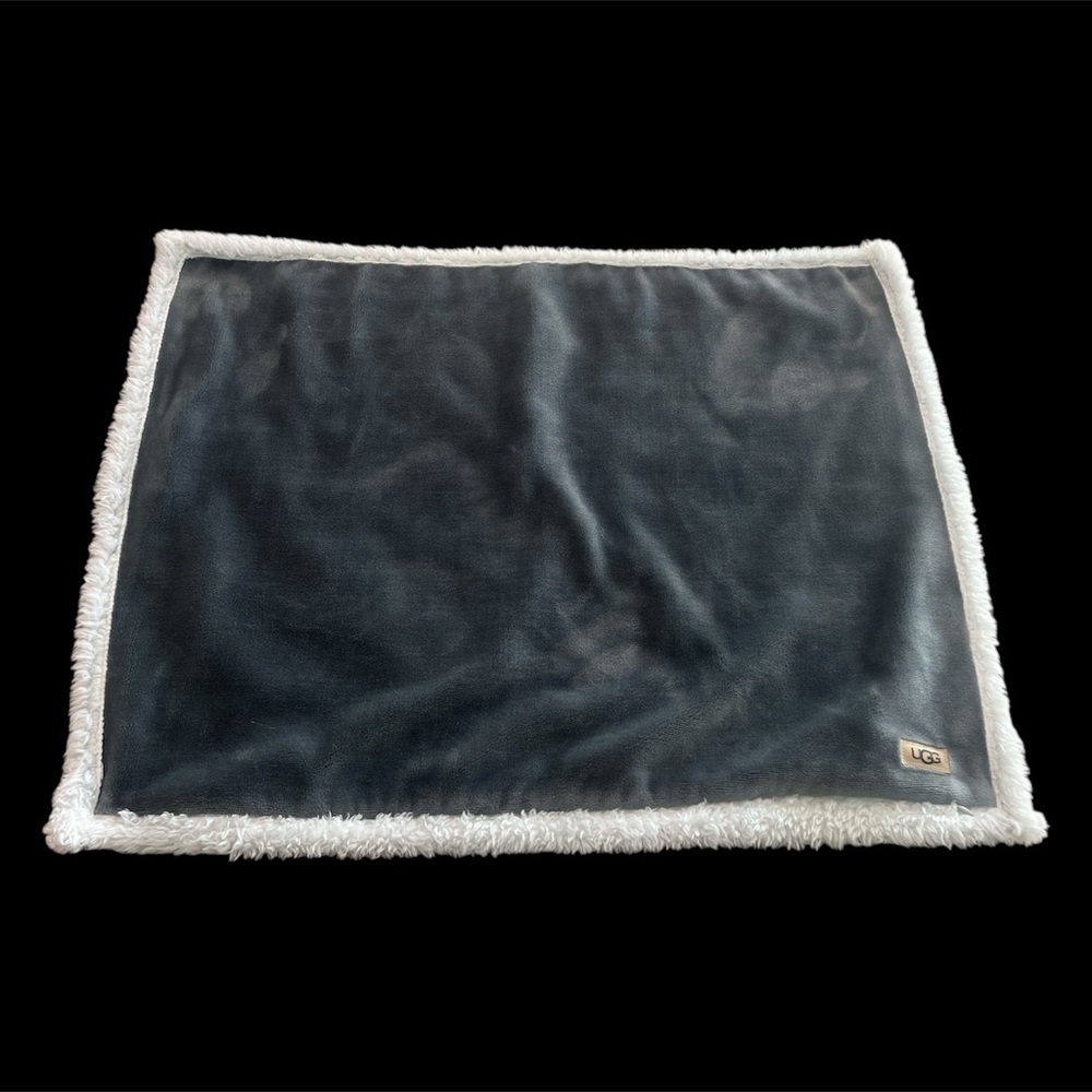 New Cozy Blue / Gray Fleece Pillow Case with White Trim